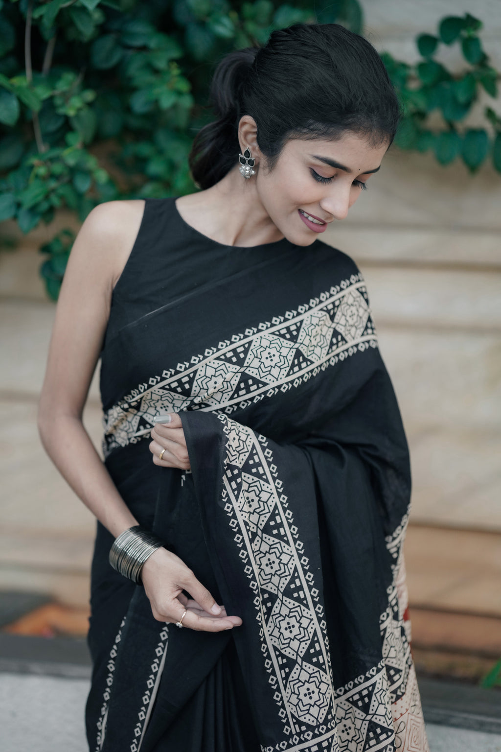 Black Cotton Saree (CODE-027)