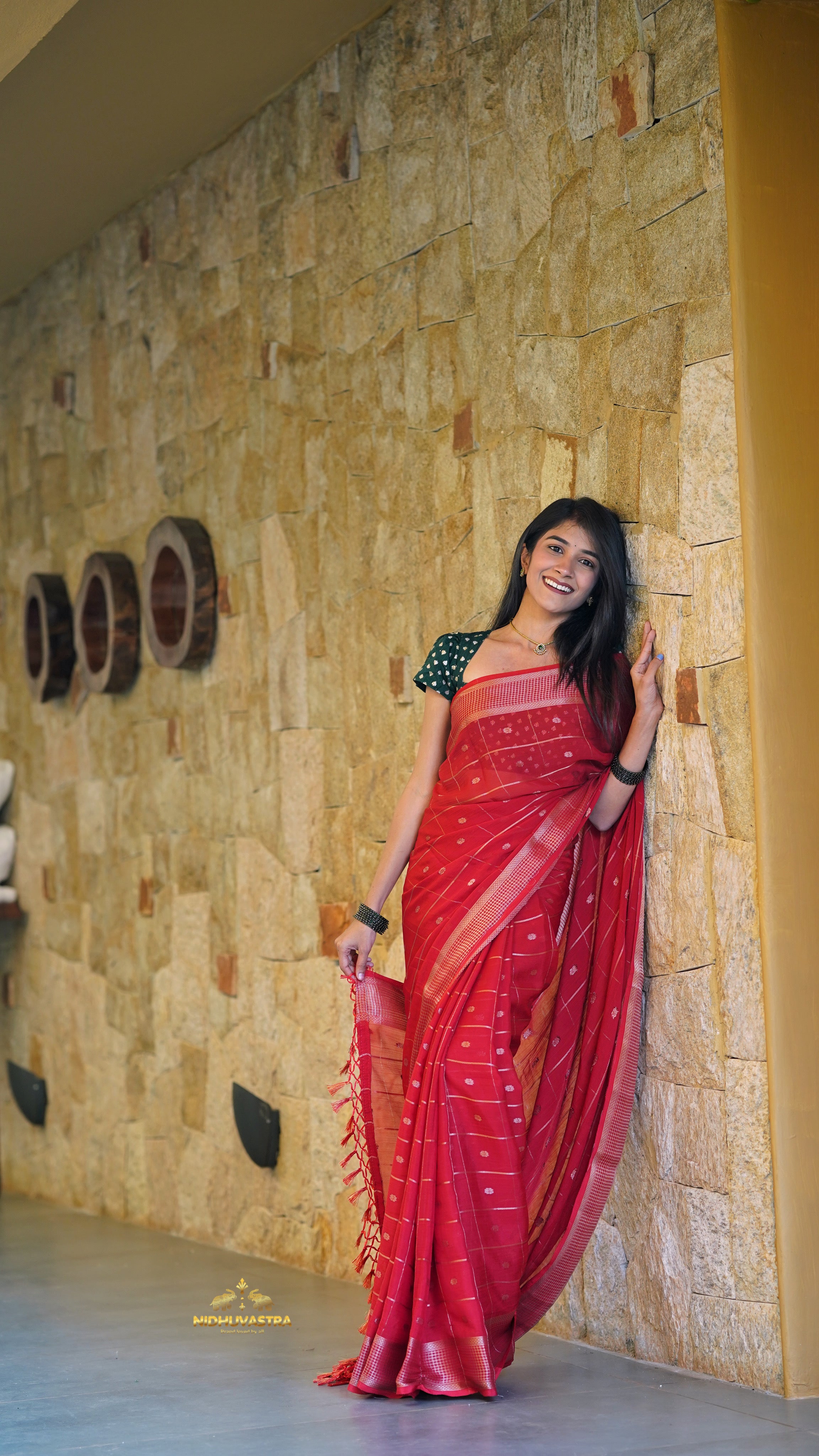 Red saree  with contrast blouse (CODE-075)