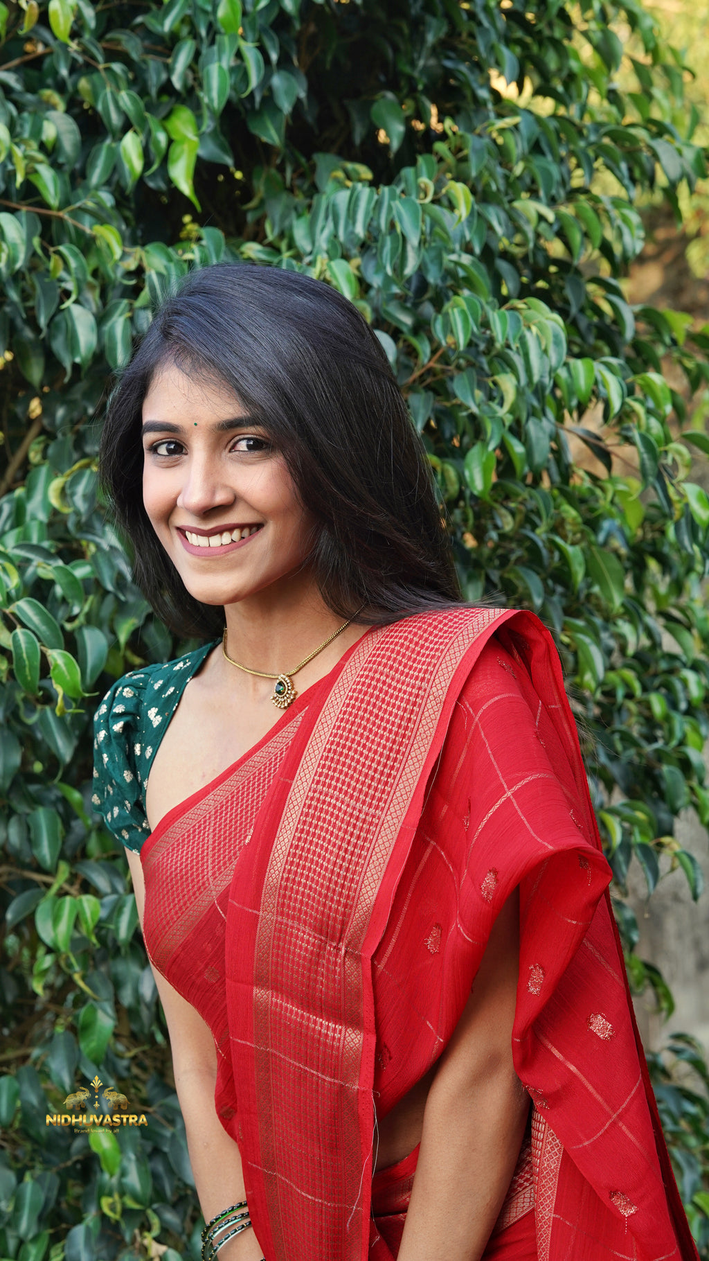 Red saree  with contrast blouse (CODE-075)