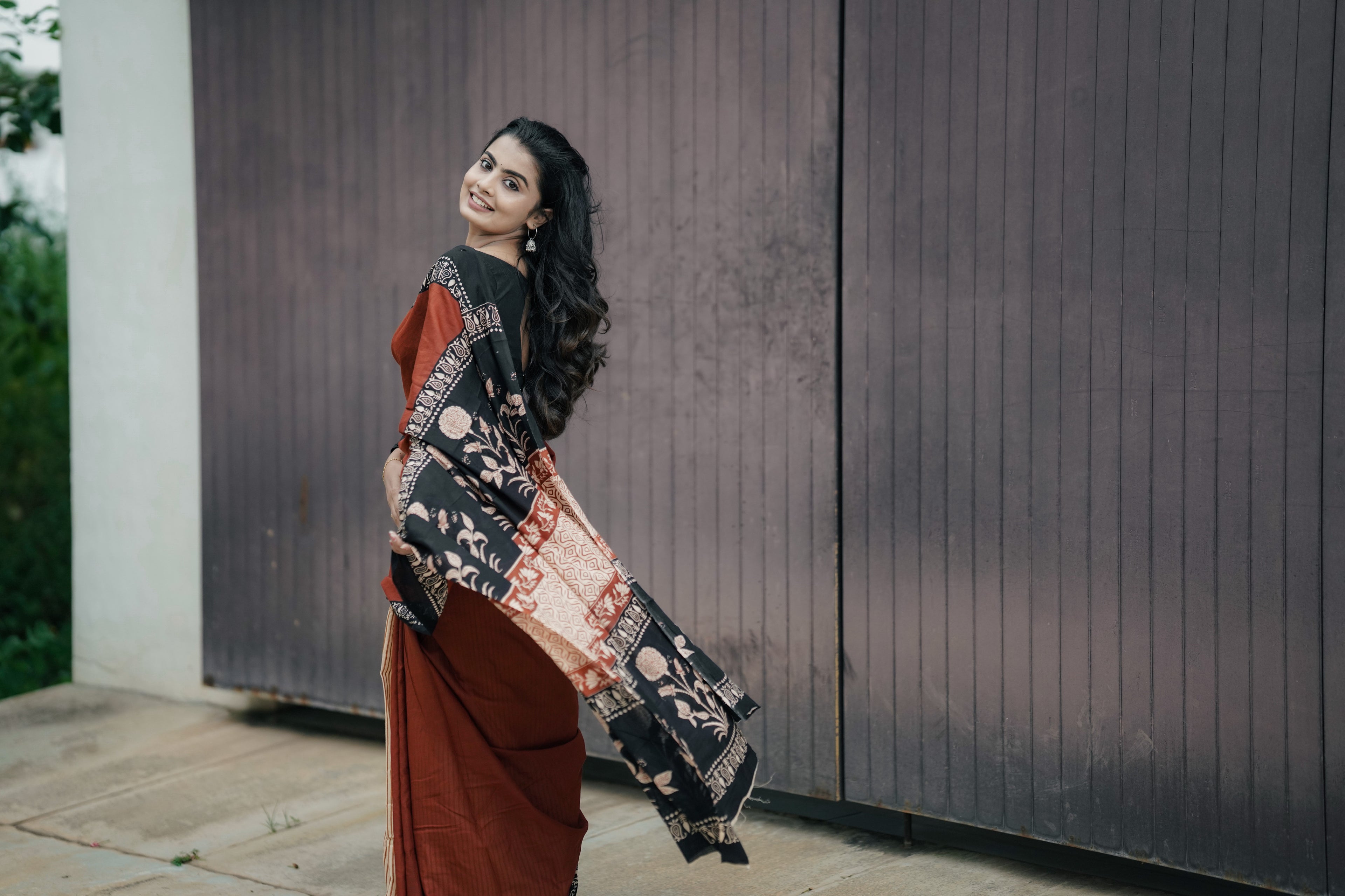 Cotton Saree (Black With Brick Colour) (CODE-026)