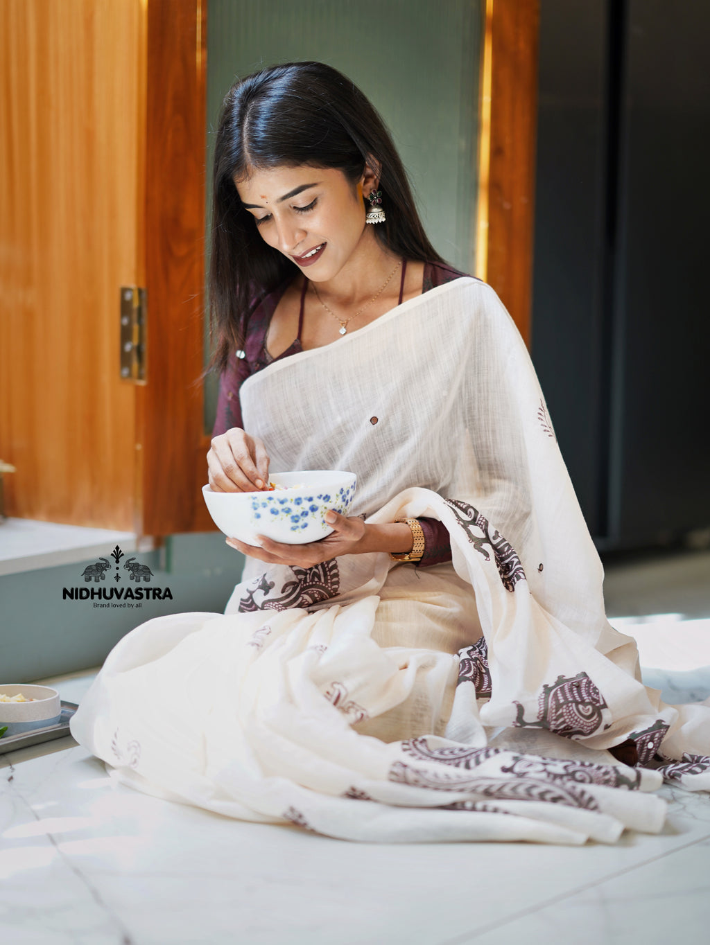 White Cotton Saree with Contrast Printed Blouse (CODE-072)